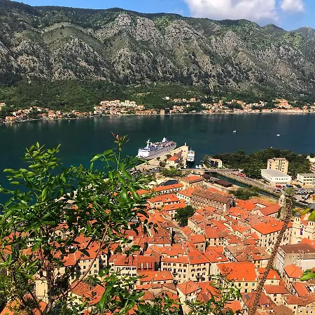 Apartment Maritimo Kotor Exterior photo